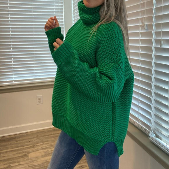 Vici Dolls (Blushing Heart) Sweaters Blushing Heart Over Size